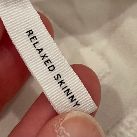 LOFT Cotton White Relaxed Skinny Fit Mid Rise Denim Stretch Shorts, Size 12 - Picture 5 of 13